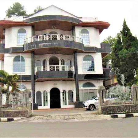 Hotel Asia بوغيتّينغي المظهر الخارجي الصورة
