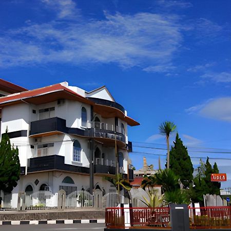 Hotel Asia بوغيتّينغي المظهر الخارجي الصورة