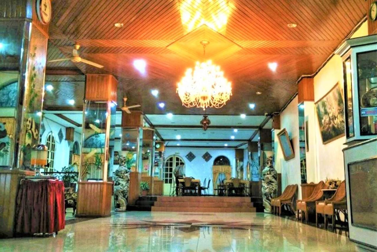 Hotel Asia بوغيتّينغي المظهر الخارجي الصورة