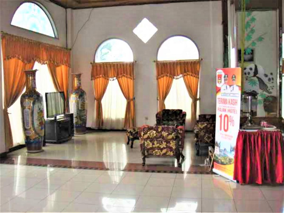 Hotel Asia بوغيتّينغي المظهر الخارجي الصورة