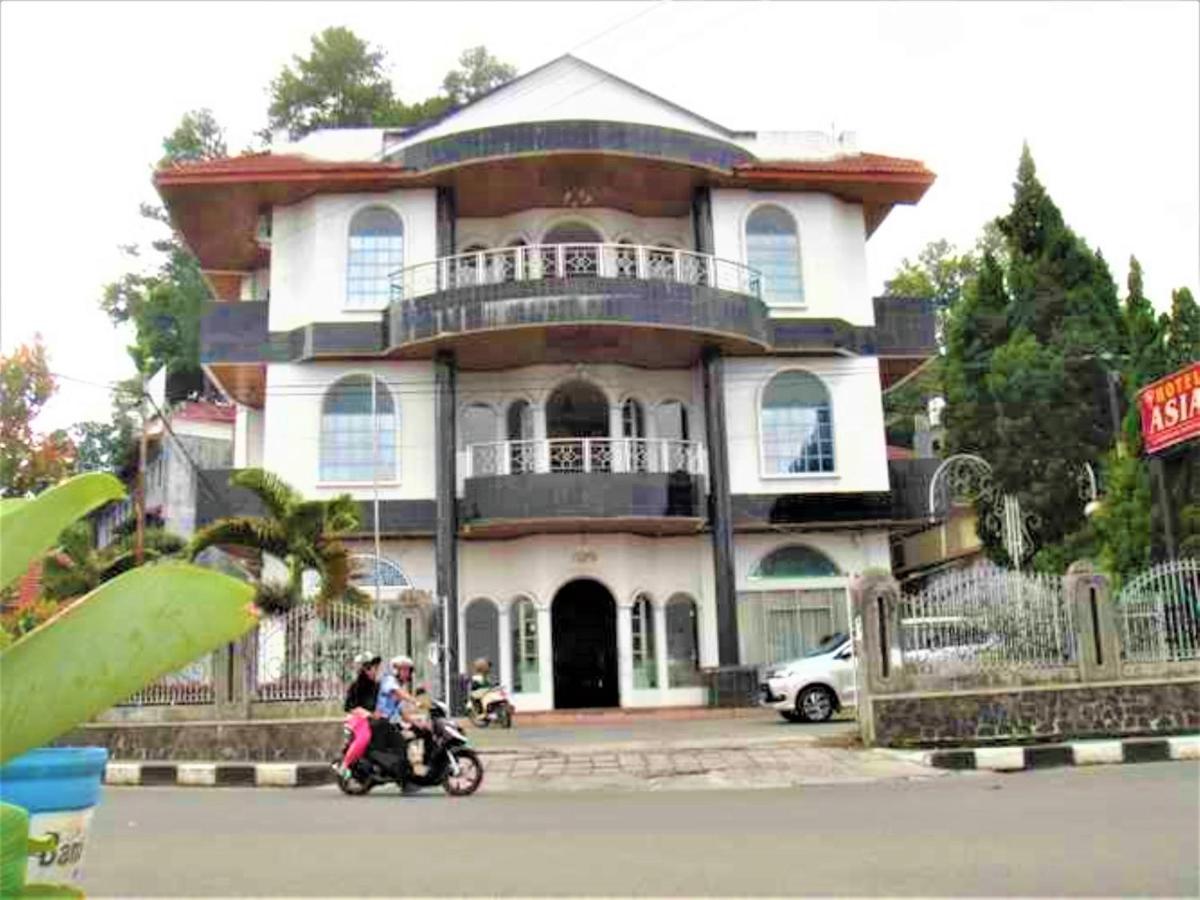 Hotel Asia بوغيتّينغي المظهر الخارجي الصورة