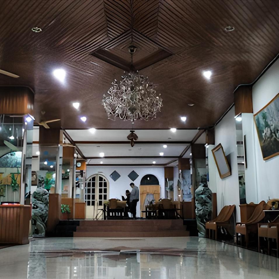 Hotel Asia بوغيتّينغي المظهر الخارجي الصورة