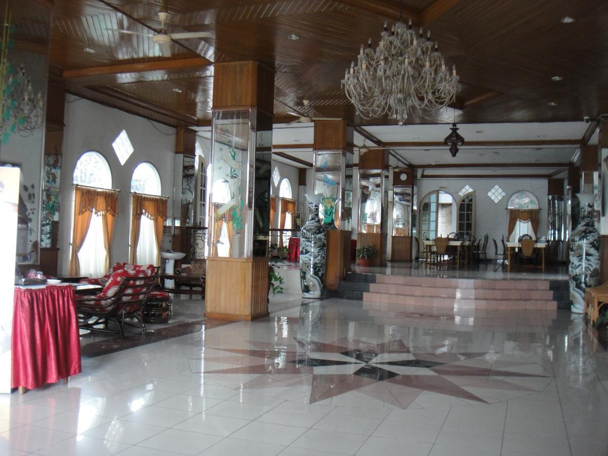 Hotel Asia بوغيتّينغي المظهر الخارجي الصورة